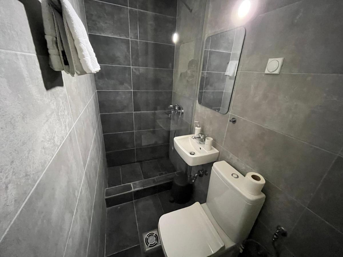 Mickitos City Center Apartment Skopje Eksteriør billede
