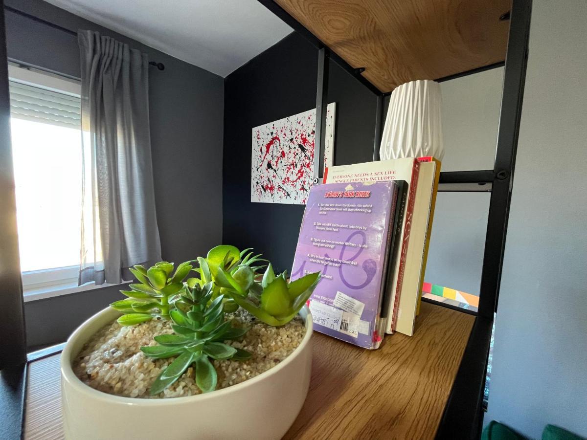 Mickitos City Center Apartment Skopje Eksteriør billede