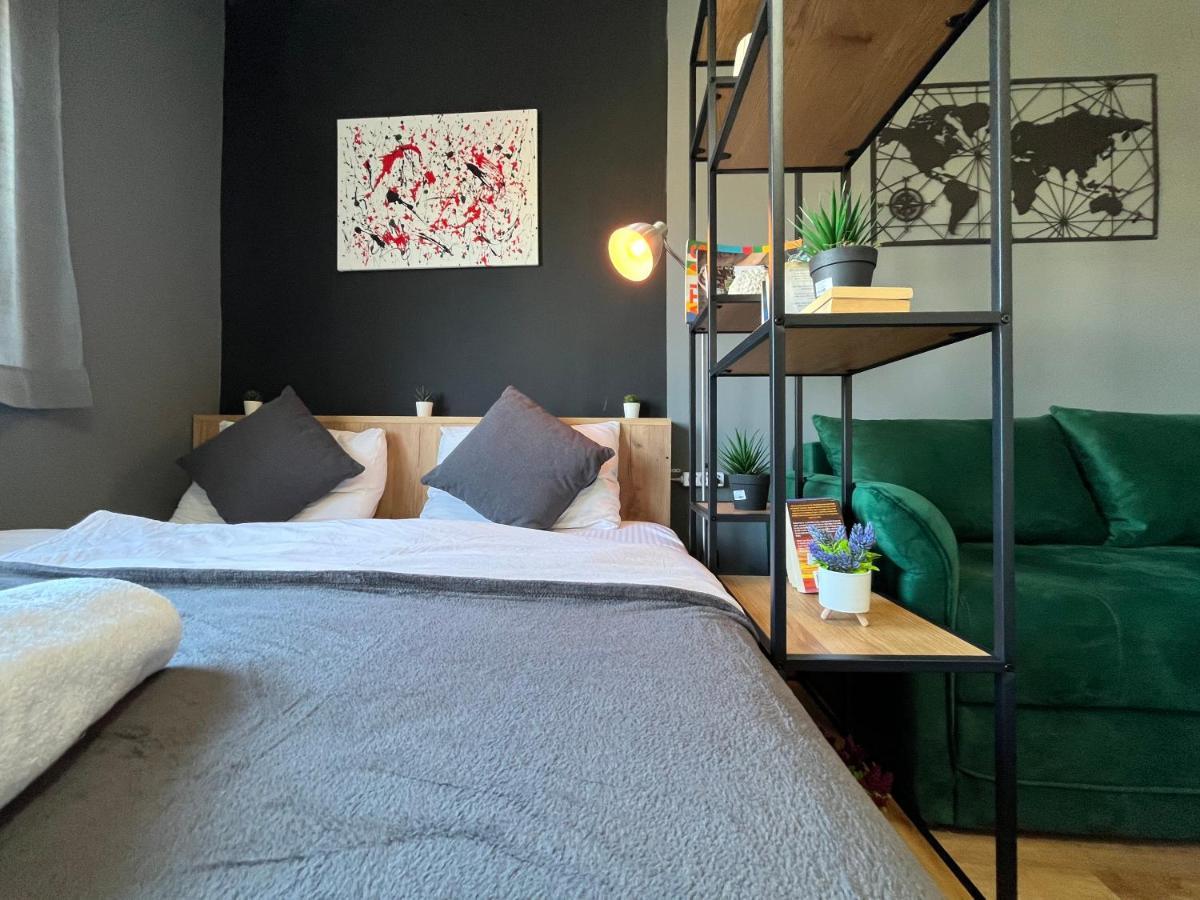 Mickitos City Center Apartment Skopje Eksteriør billede